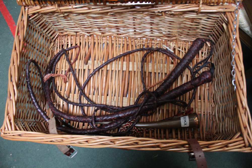 A WOVEN WICKER PICNIC BASKET plus contents - Image 3 of 3