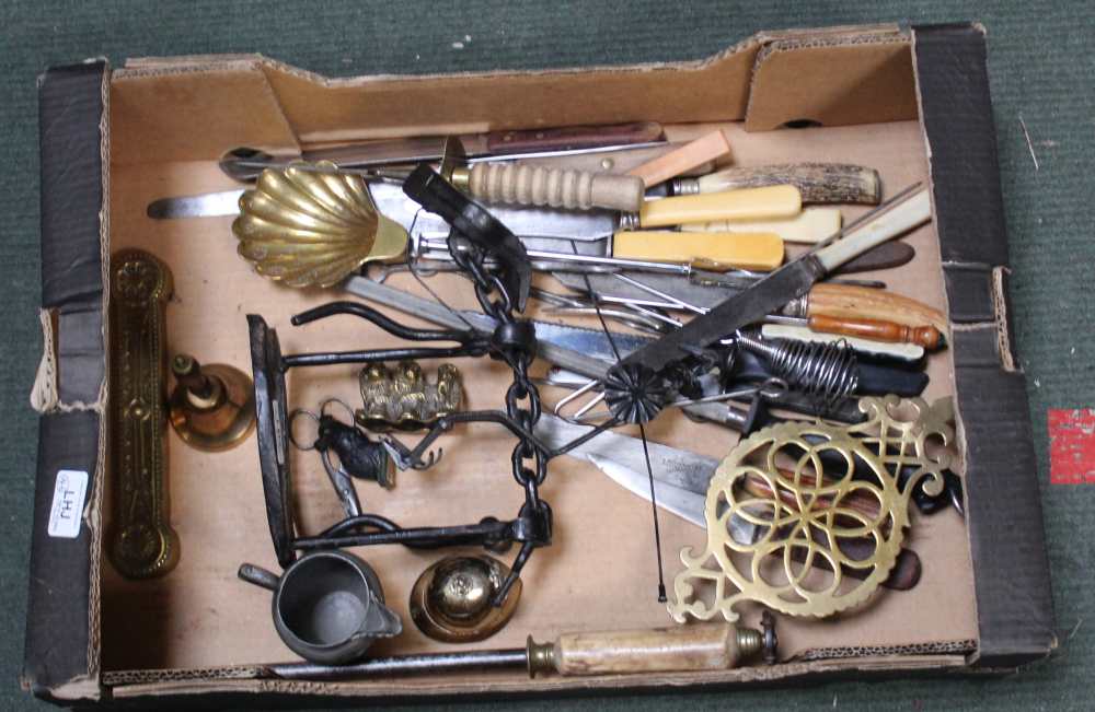 A BOX CONTAINING A SELECTION OF DOMESTIC METALWARES to include a scrap model of a mounted Don