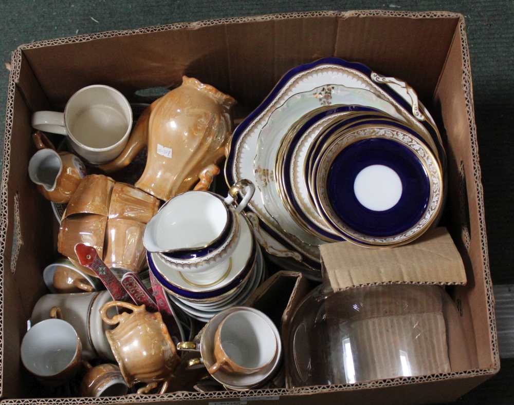 A BOX CONTAINING A SELECTION OF CERAMIC TABLE WARES, to include Oriental design