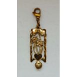 A hallmarked 9ct yellow gold Welsh love spoon pendant, measures approx. 4.5x1.2cm, weight approx.