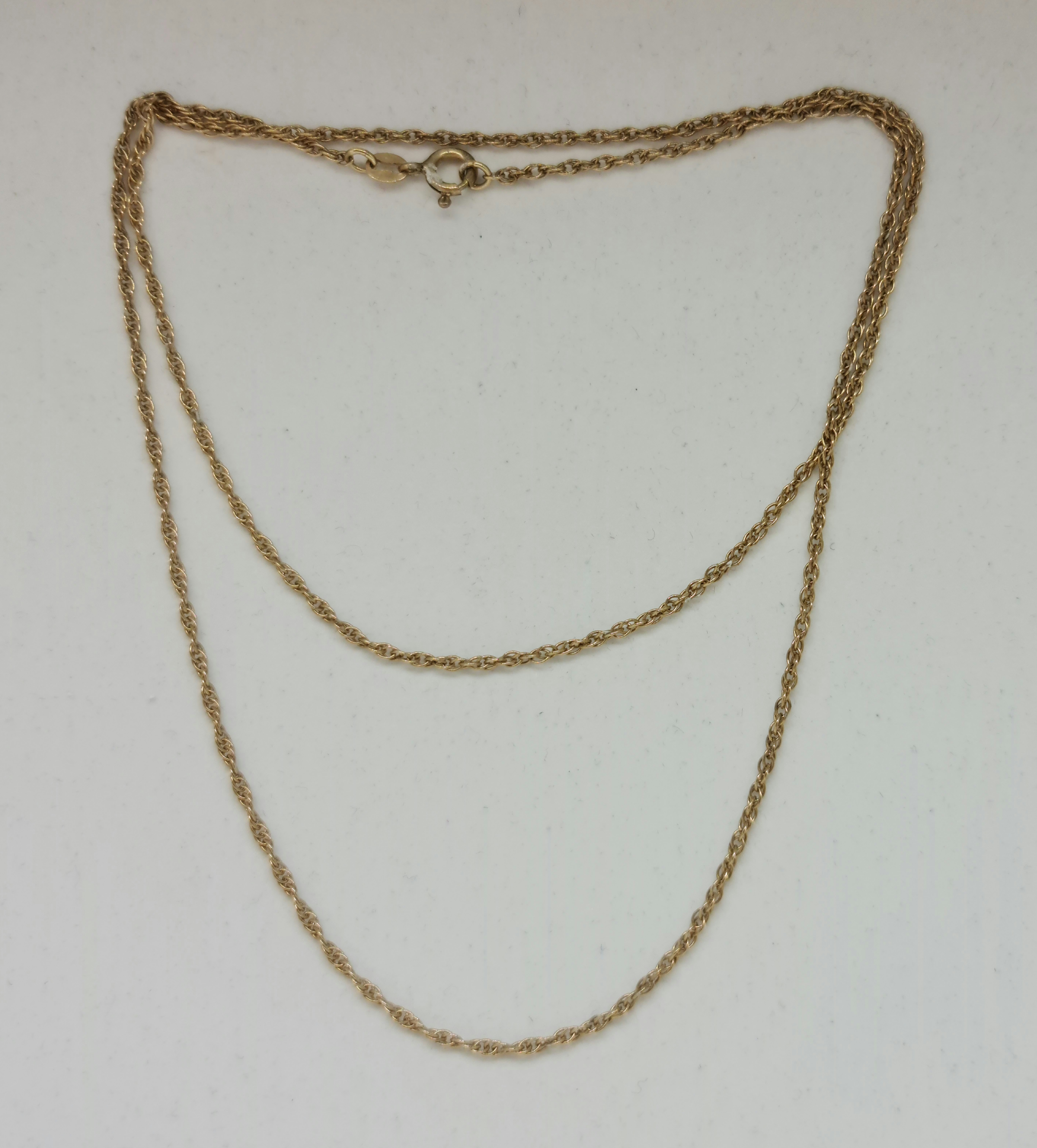 A fancy belcher link chain, stamped 375, length approx. 60cm, weight approx. 4.1g. IMPORTANT: Online