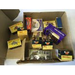 A selection of model vehicles including Corgi 9021 Daimler, 9001 Bentley, etc, with Matchbox and