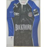 A framed Bath rugby shirt, signed by the 2006/2007 squad. IMPORTANT: Online viewing and bidding