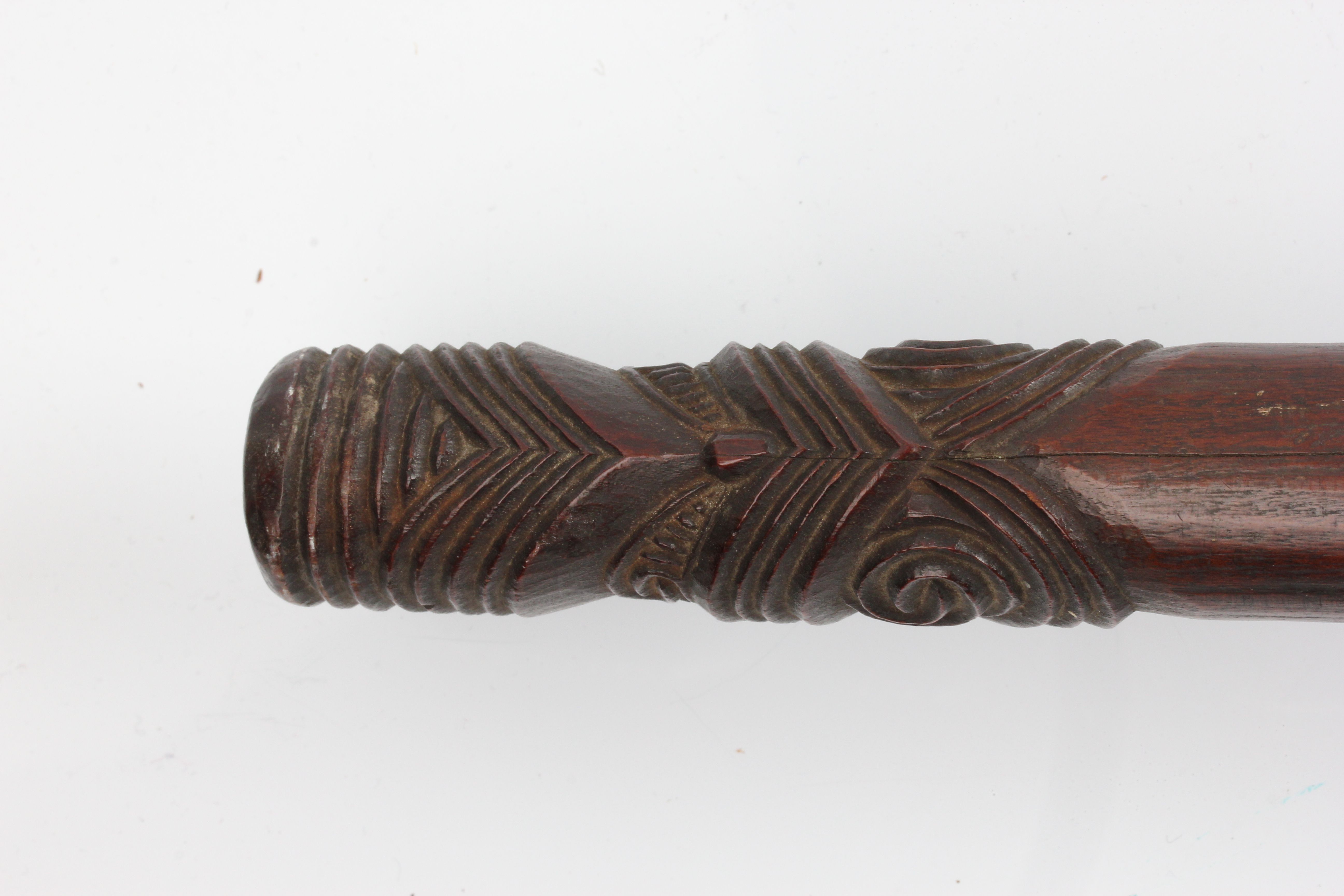 A 19th century Maori war canon steering paddle hoe, with two carved bands on handle shaft and carved - Image 13 of 25