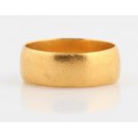 A hallmarked 22ct yellow gold plain wedding band, ring size N, approx. weight 5.9g. IMPORTANT: