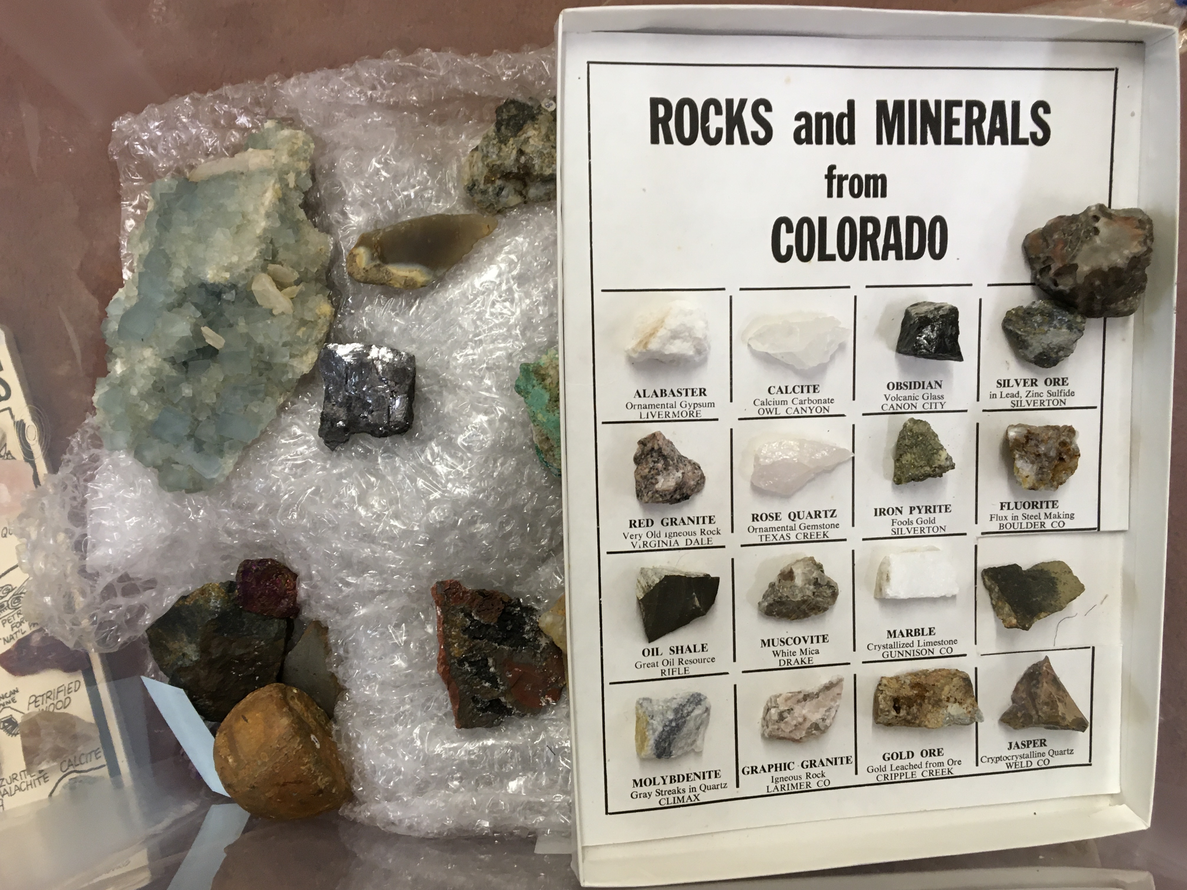 A selection of various rock samples particularly from the Americas. IMPORTANT: Online viewing and