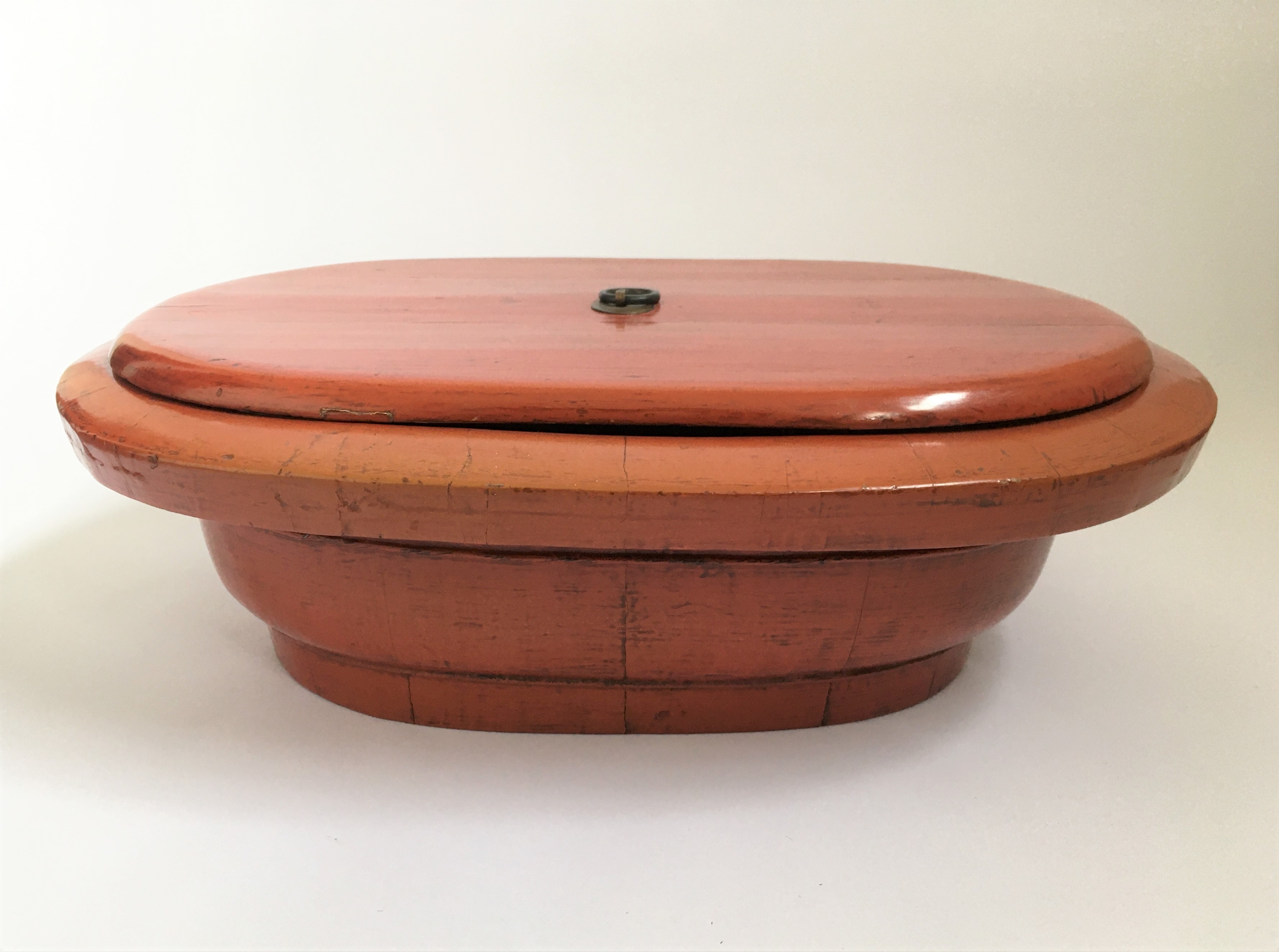 A red lacquerware lidded basin topped with small handle, approx. 18cm x 55cm. IMPORTANT: Online