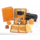 Various leather goods, comprising a pig skin zip fastening rectangular compactus with fittings