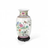 Vaso in porcellana - Porcelain vase