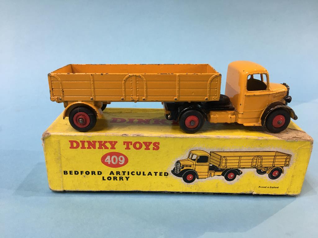 A Dinky 409 Bedford articulated lorry, a 591 Shell Chemical Limited AEC tanker and a 905 Foden - Image 3 of 13