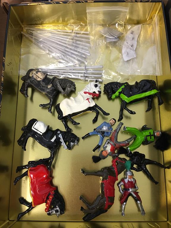 Four boxes of loose metal miniatures, jousting knights etc. - Image 3 of 5