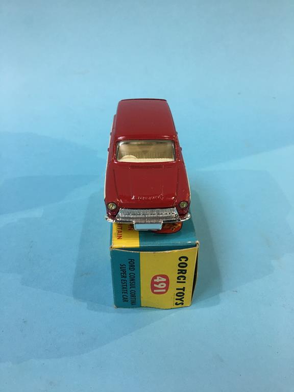 A Corgi 475 Citroen Safari, a 491 Ford Consul Cortina Super Estate car and a 492 VW European - Image 3 of 8