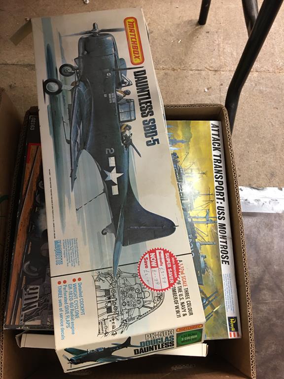 A quantity of model kits to include Airfix, Ford GT, Revell, Battle of Britain gift set and - Image 2 of 3