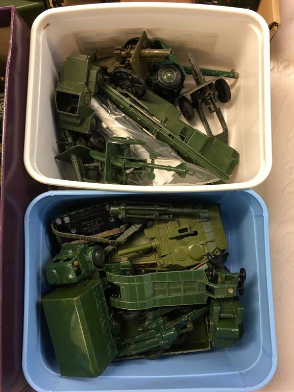 Seven boxes of Die Cast military vehicles and accessories, unboxed - Image 2 of 6