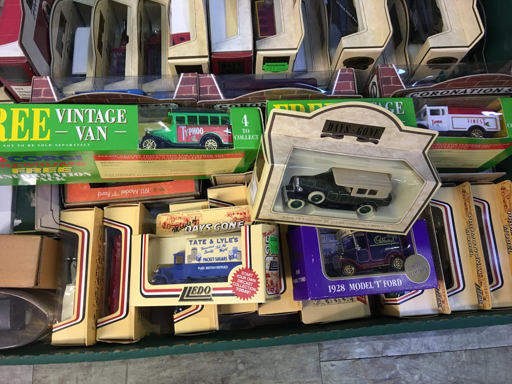 Two trays of Matchbox models of Yesteryear and other vehicles - Image 5 of 5