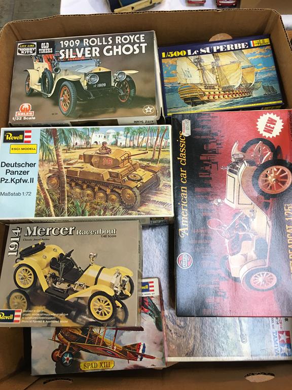 A box of model making kits to include; Revell and Airfix etc. - Image 2 of 3