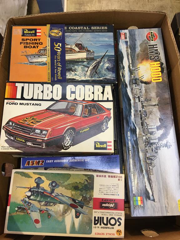 A quantity of model making kits to include; Airfix HMS Hood and Revell Turbo Cobra etc., boxed - Image 2 of 3