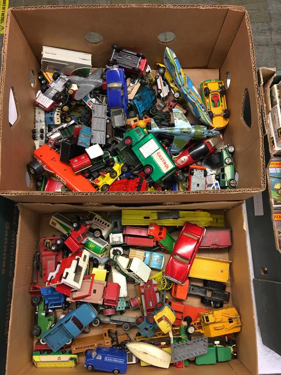 Two boxes of loose Die Cast vehicles, Matchbox, Dinky etc.