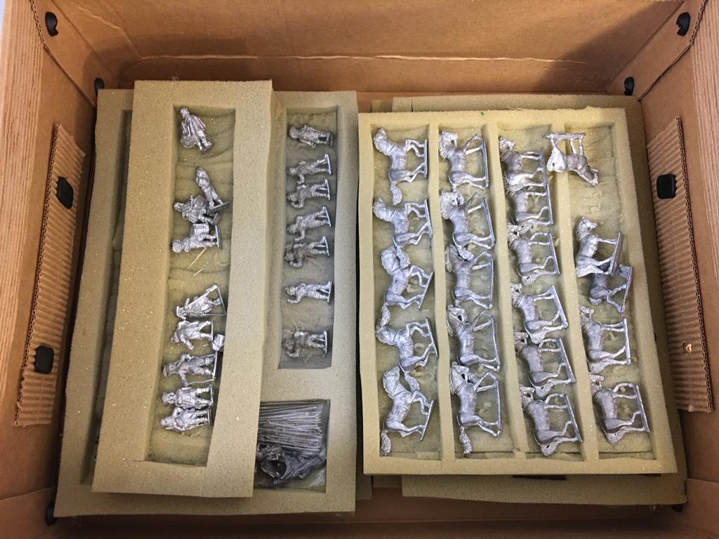 A large quantity of loose unpainted metal miniatures and accessories - Image 2 of 3