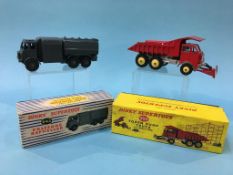 A Dinky 959 Foden dump truck and a 642 pressure refueller, boxed