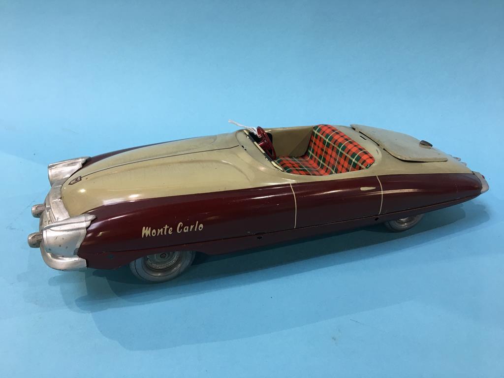 A tin plate Mettoy Monte Carlo sports car, with original detachable plastic roof, 37 cm long - Image 2 of 21