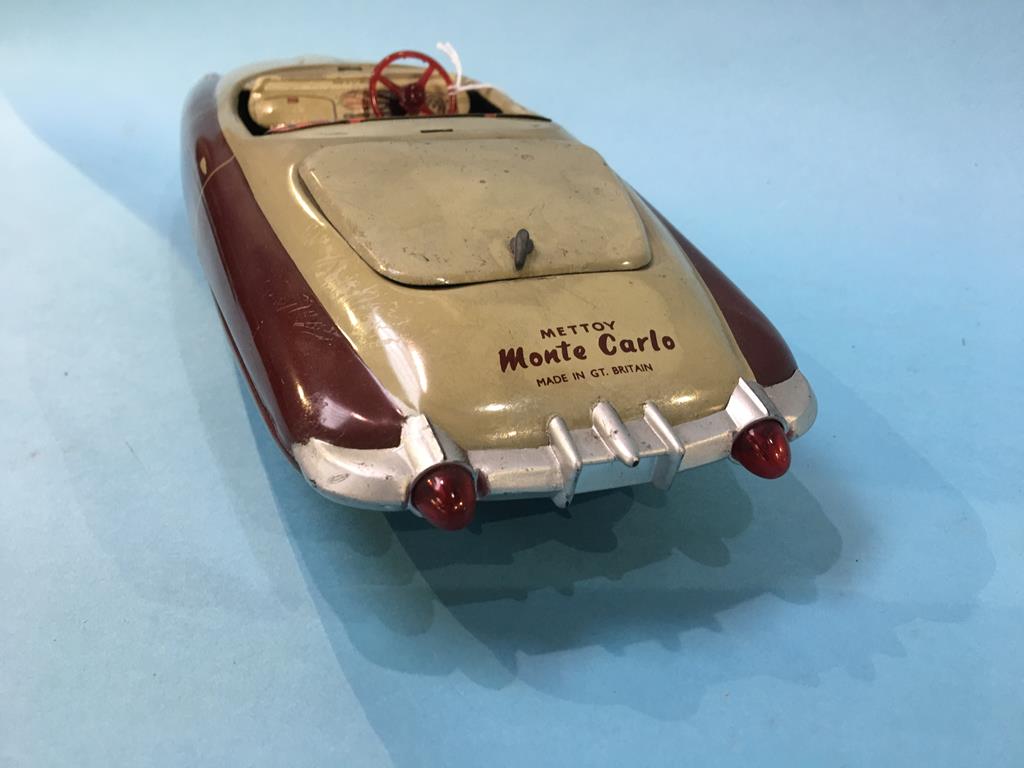 A tin plate Mettoy Monte Carlo sports car, with original detachable plastic roof, 37 cm long - Image 4 of 21