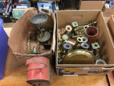 Quantity of brass candlesticks etc.