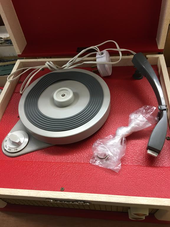 A Dansette junior record player, with original outer box - Image 2 of 4