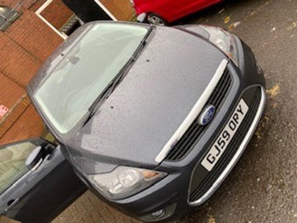 Ford Focus Titanium 100, petrol, 1.6cc, registered 08/09/2009, Mileage 33,823 - Image 4 of 8