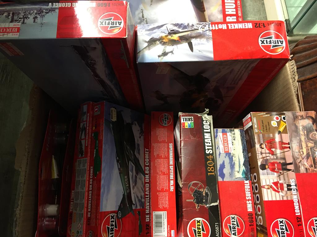 Large quantity of Airfix model kits - Image 3 of 6