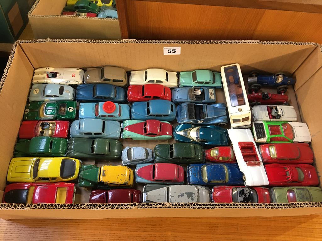 A tray of unboxed Dinky and Corgi etc.
