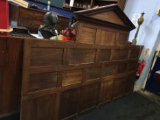 Large section of oak panelling, 292cm wide x 194cm high