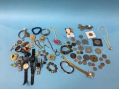 Quantity of costume jewellery