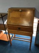 An oak bureau with single drawer, 62cm