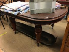 A Victorian mahogany extending dining table, 155cm length, 120cm wide