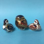 A Royal Crown Derby paperweight 'Owl' and two ducks (3)