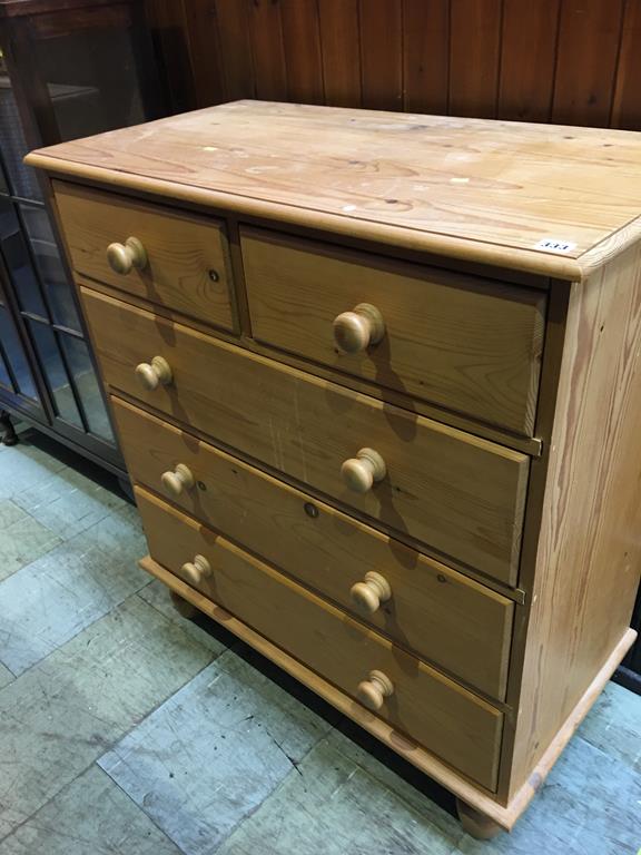 Pine chest of drawers, 90cm wide