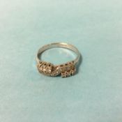 A white gold diamond ring (18ct?), size 'X', 5.5g