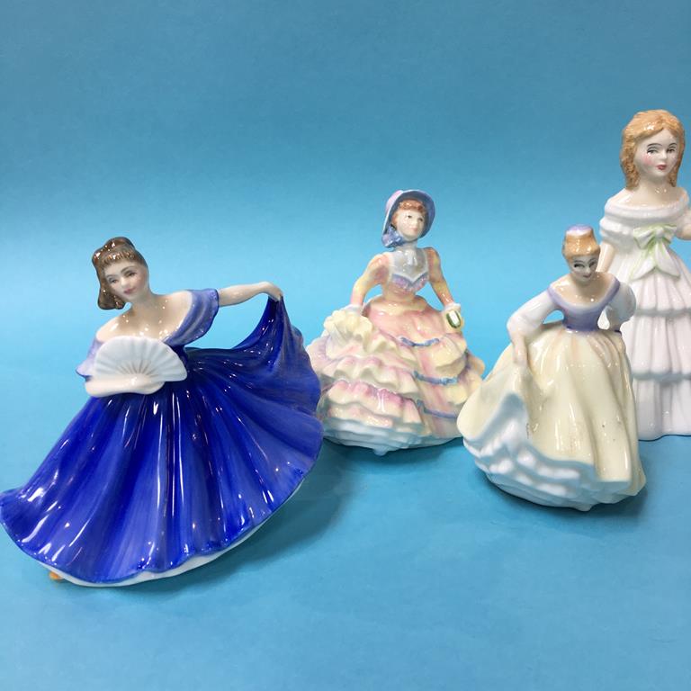 Twenty one small Royal Doulton figures (21) - Image 3 of 11