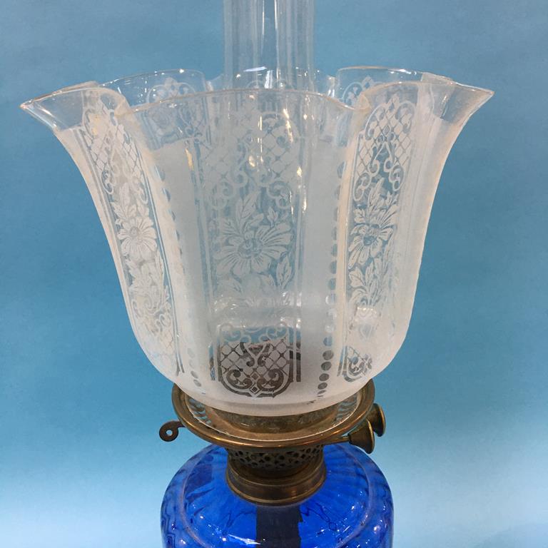 An oil lamp with blue glaze reservoir - Image 2 of 5