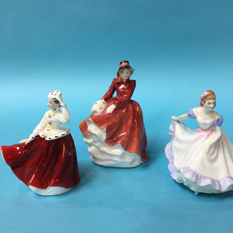 Twenty one small Royal Doulton figures (21) - Image 10 of 11