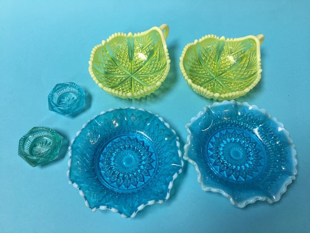 Four Davidson pressed glass dishes and a pair of salts - Image 2 of 2