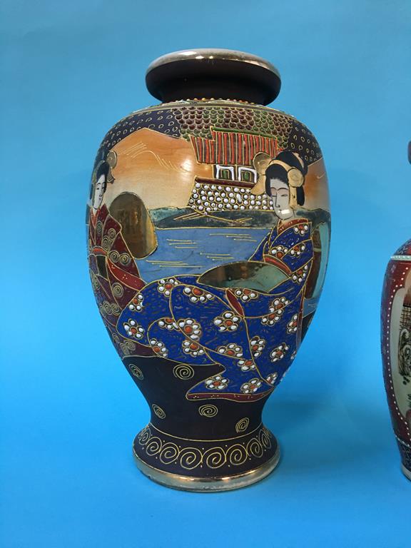 Two Oriental vases - Image 3 of 3