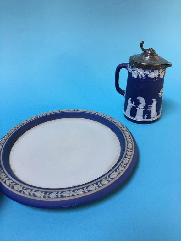 A Wedgwood cheese dish and a water jug - Image 2 of 3