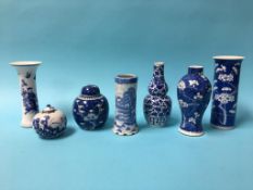 A quantity of Chinese and Oriental blue and white porcelain (7)