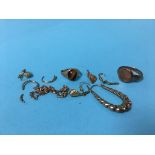 Assorted 9ct gold jewellery etc.