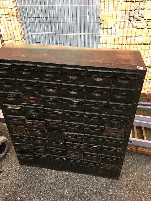 A metal drawer tool chest, 91cm wide