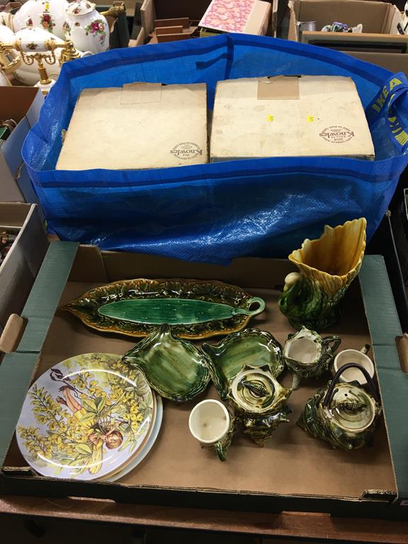 A quantity of collectors plates and a tray of assorted