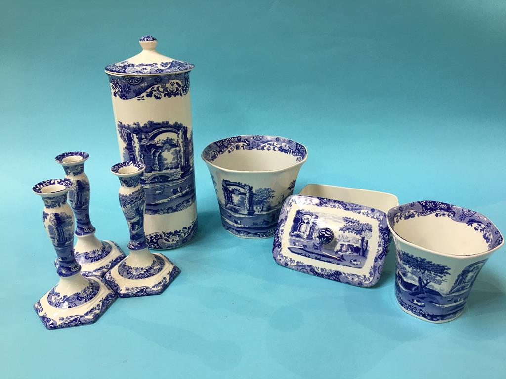 A quantity of Spode Italian china wares Condition Report All a little grubby and with mild age
