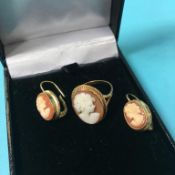 Cameo ring, stamped '585' and a pair of earrings, stamped '333'